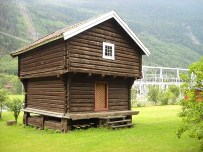 Last Guesthouse building, + the powerstation at Dale, Rjukan - 2010 PJMoe Last Guesthouse building, + the powerstation at Dale, Rjukan - 2010 PJMoe